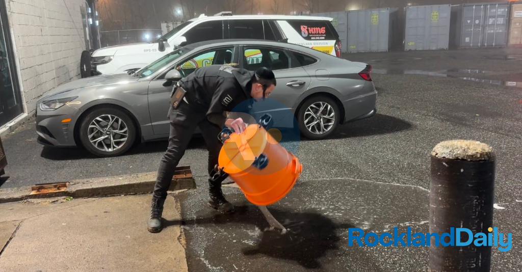 Chavivim Stops Flood From Disrupting a Town Square Store